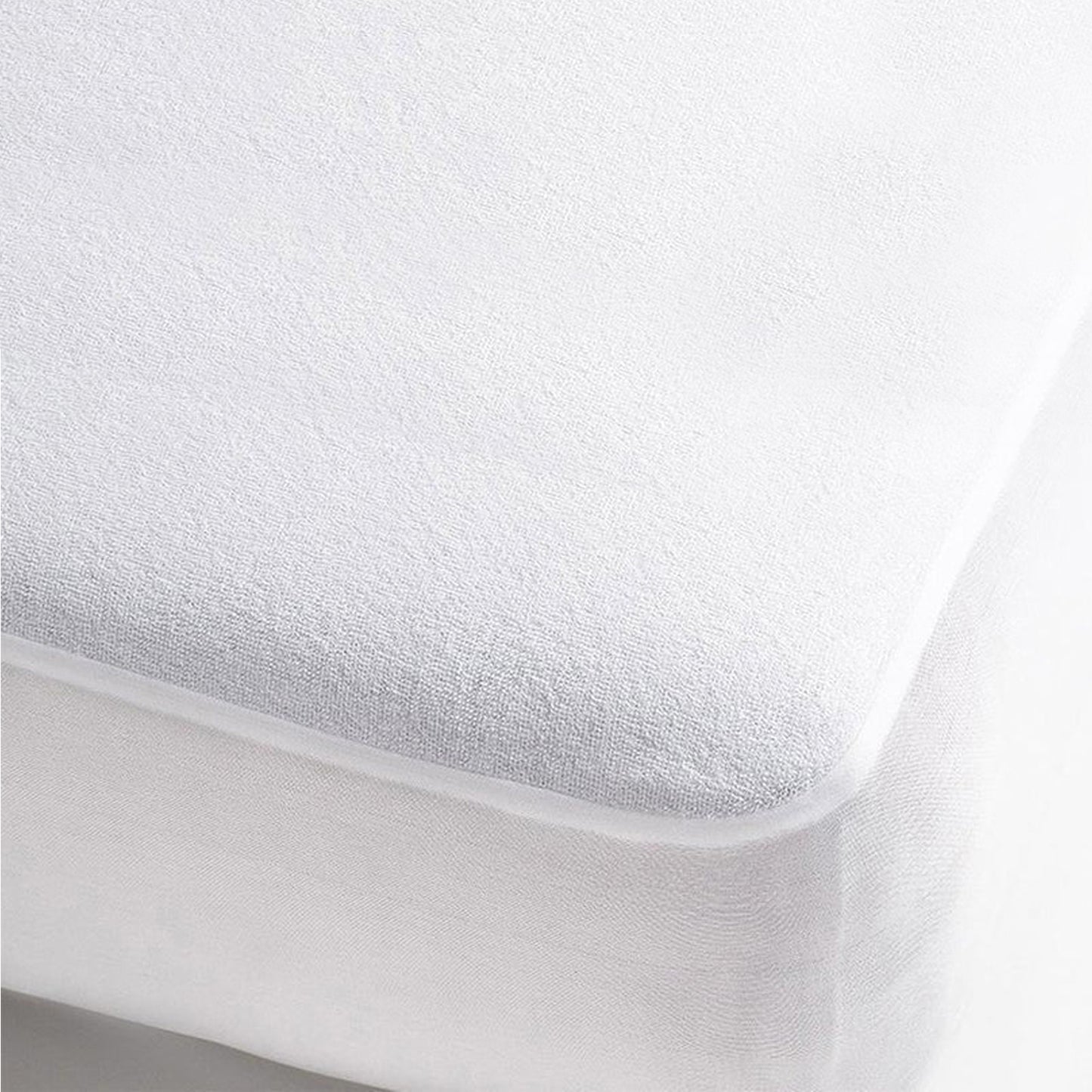 Vivy Victoria Waterproof Mattress Protector