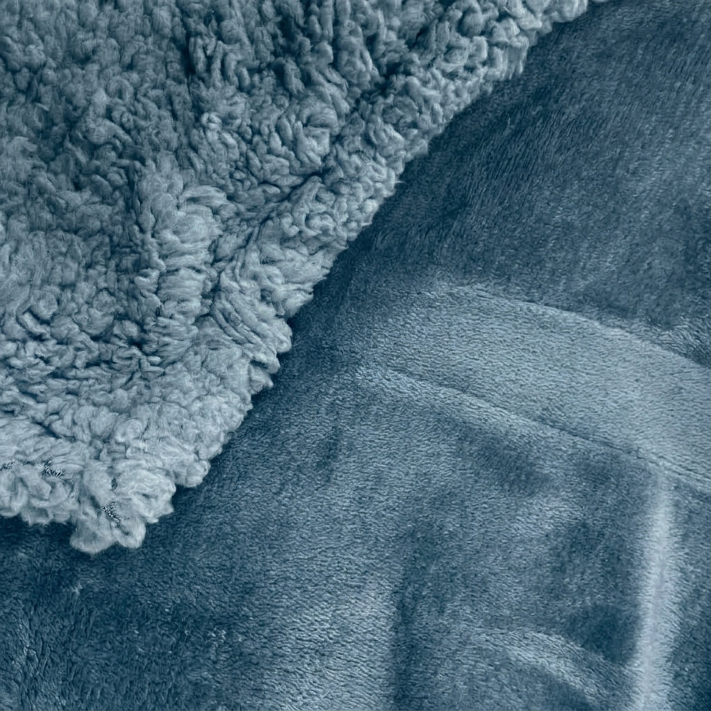 Alia Fleece Throw