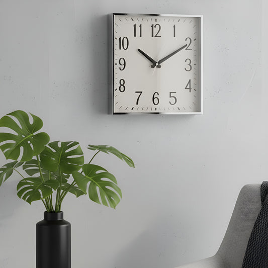 Wall Clock Svolen