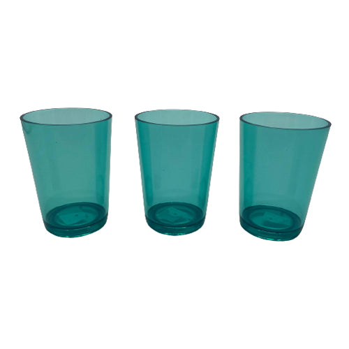 Short plastic cups